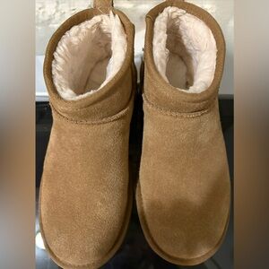 WOMEN'S Ugg CLASSIC ULTRA MINI PLATFORM